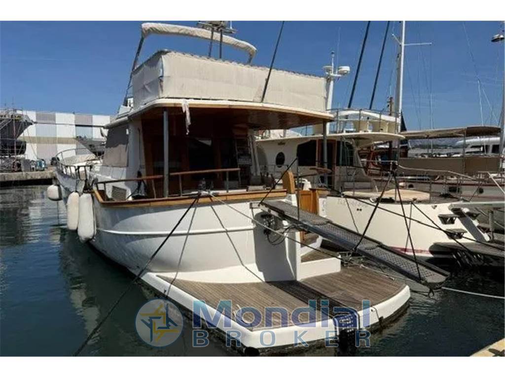 MENORQUIN Yacht 180