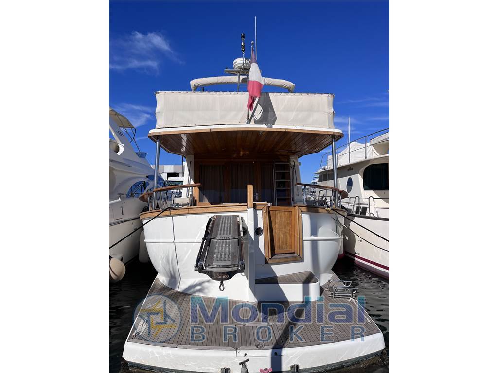 MENORQUIN Yacht 180