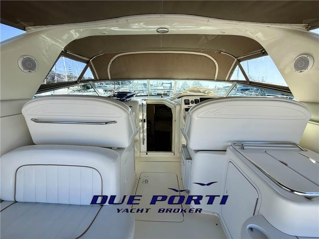 Sea Ray 330 Amberjack