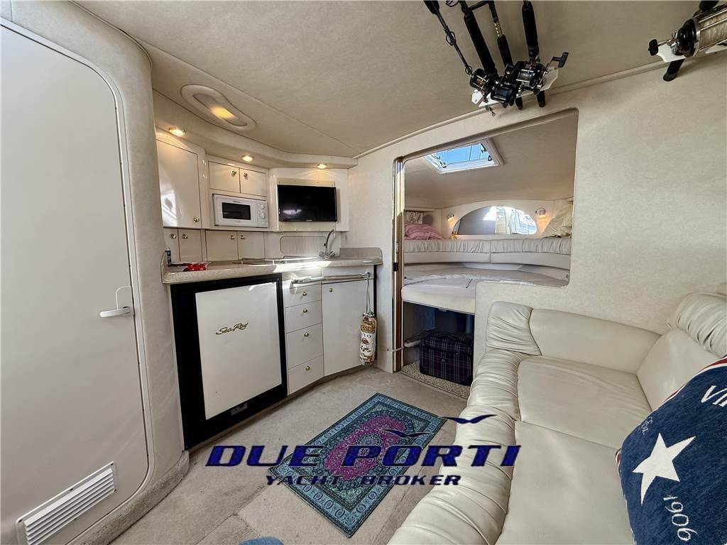 Sea Ray 330 Amberjack
