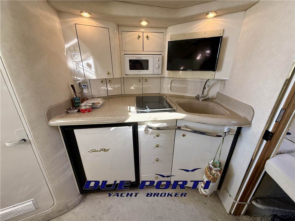 Sea Ray 330 Amberjack