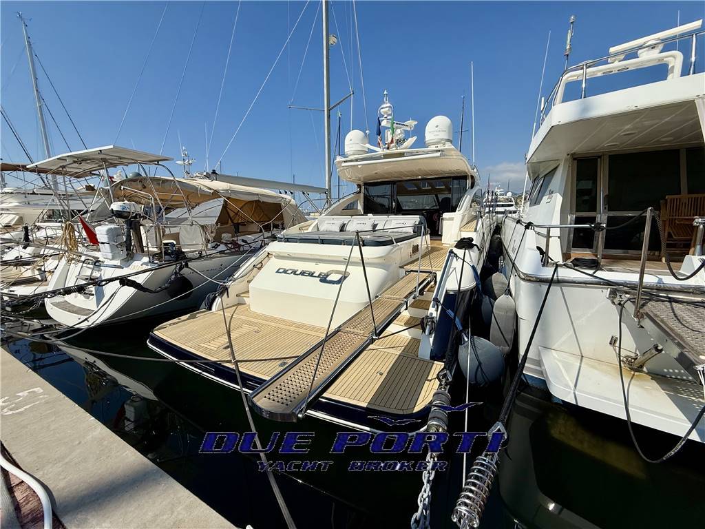 Princess V62