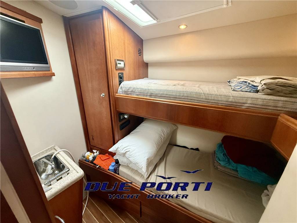 Bertram yacht 630 Convertible