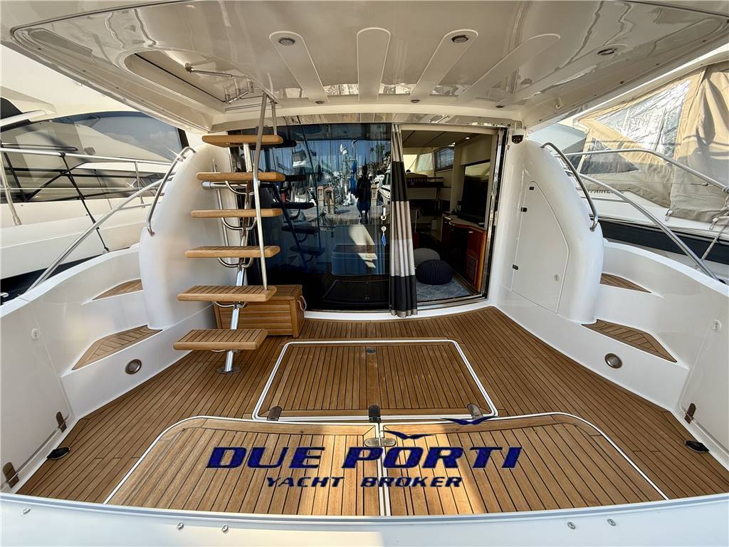 Fairline Squadron 55