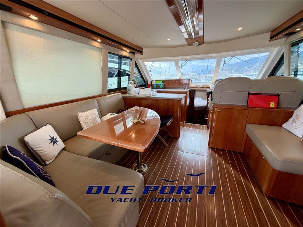 Riviera 45 Flybridge