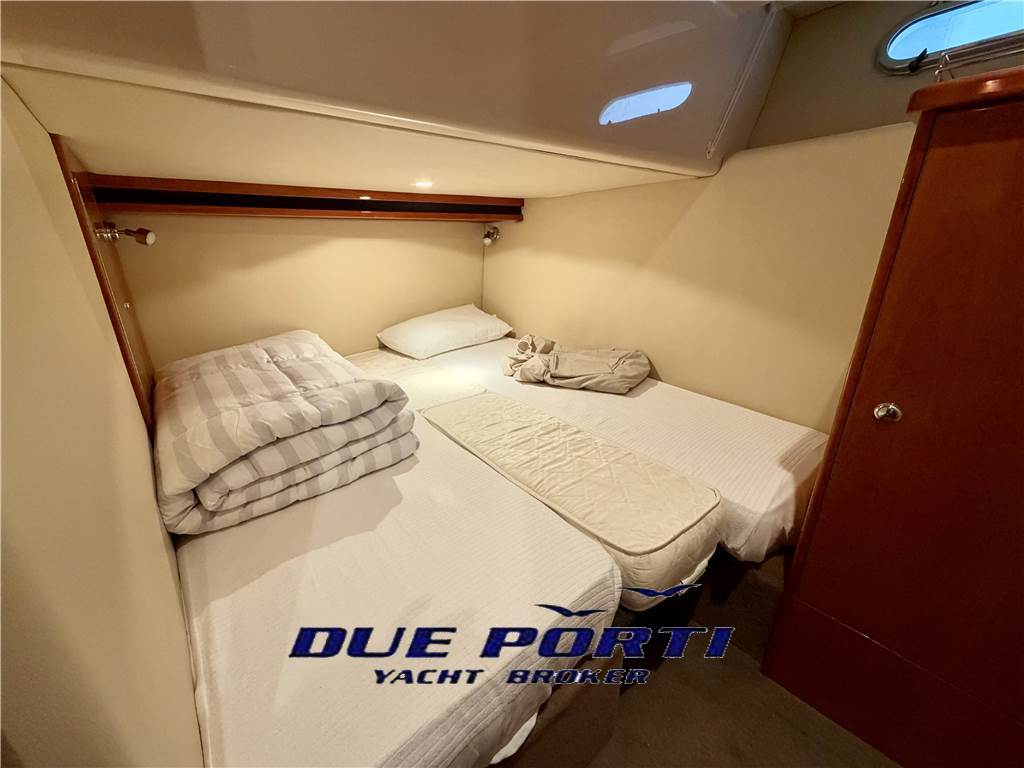 Riviera 45 Flybridge