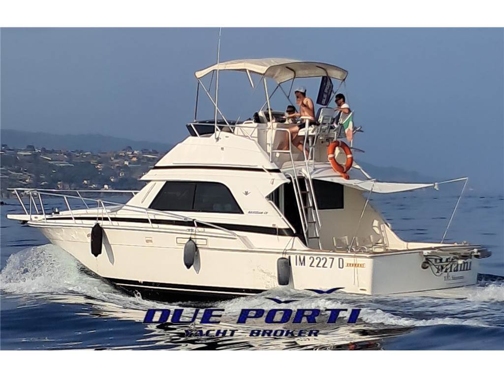 Bertram 37 Fly