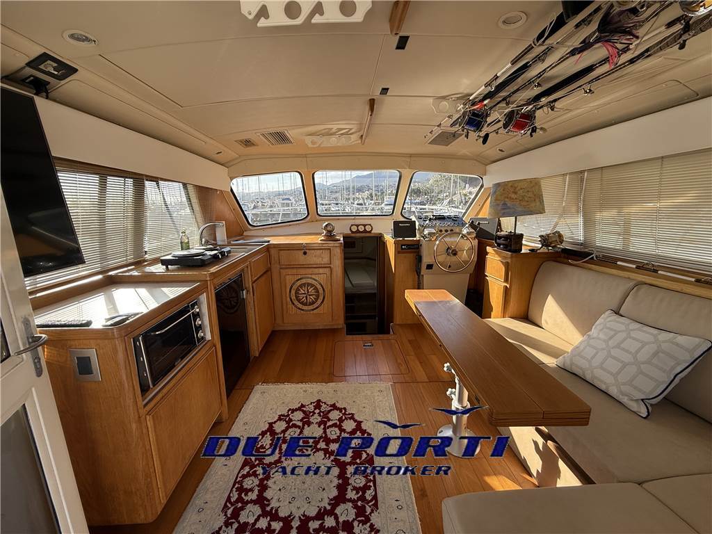 Bertram 37 Fly