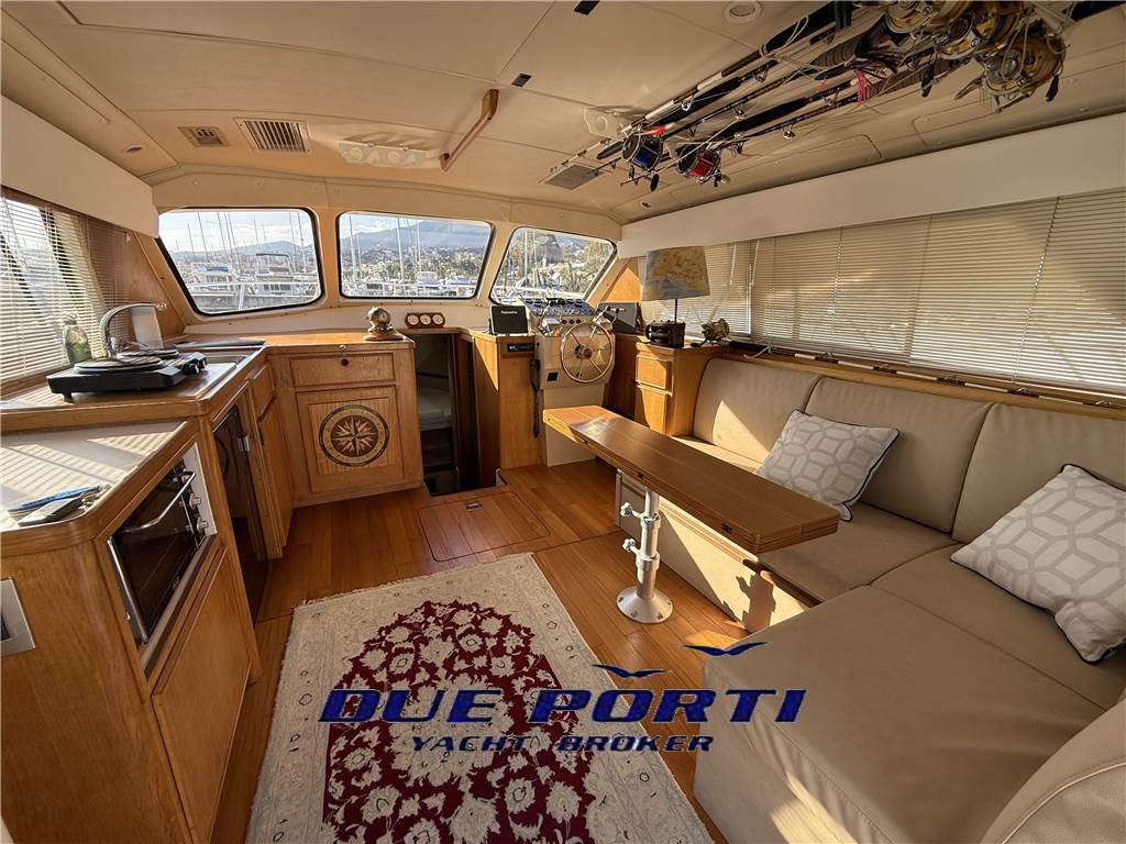 Bertram 37 Fly