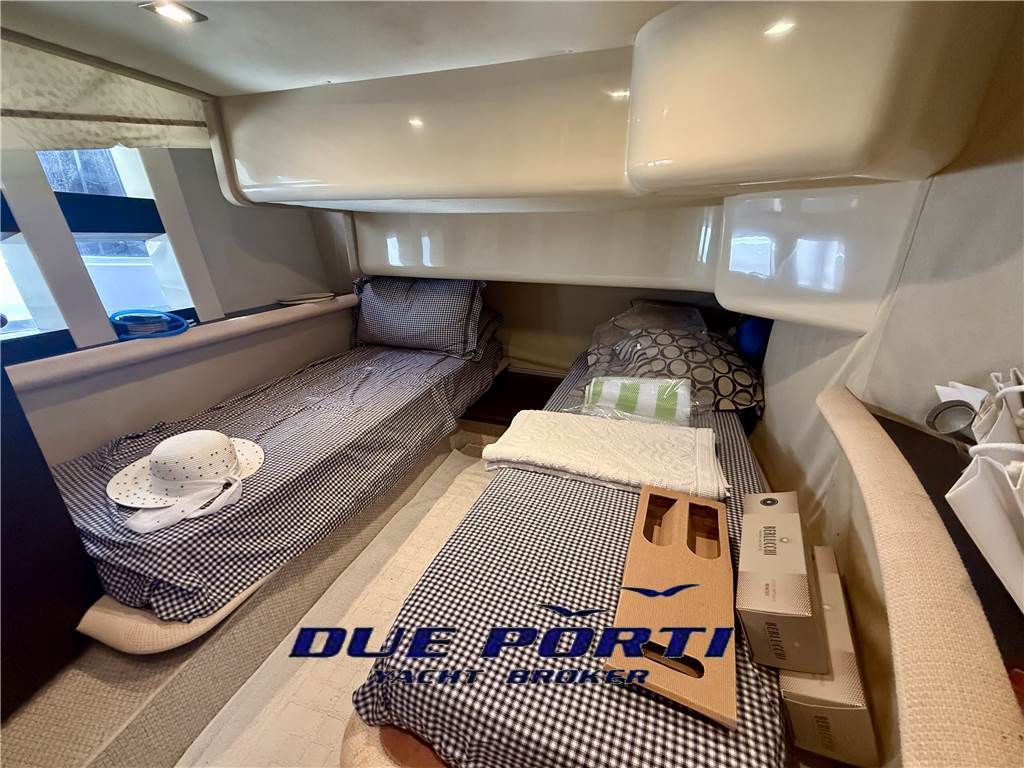 Azimut 43S