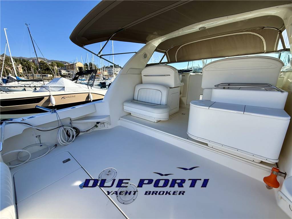 Sea Ray 330 Amberjack