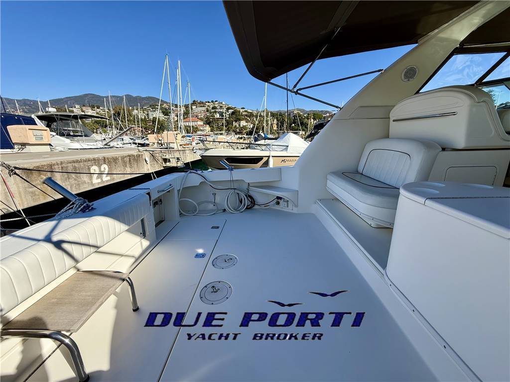 Sea Ray 330 Amberjack