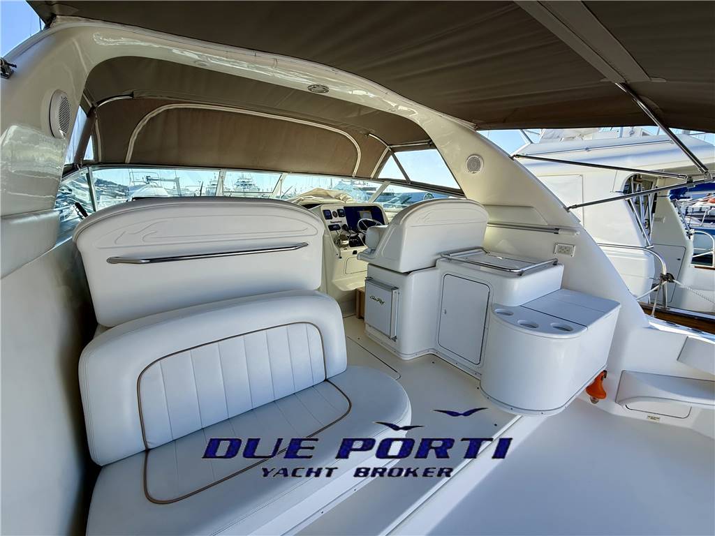 Sea Ray 330 Amberjack