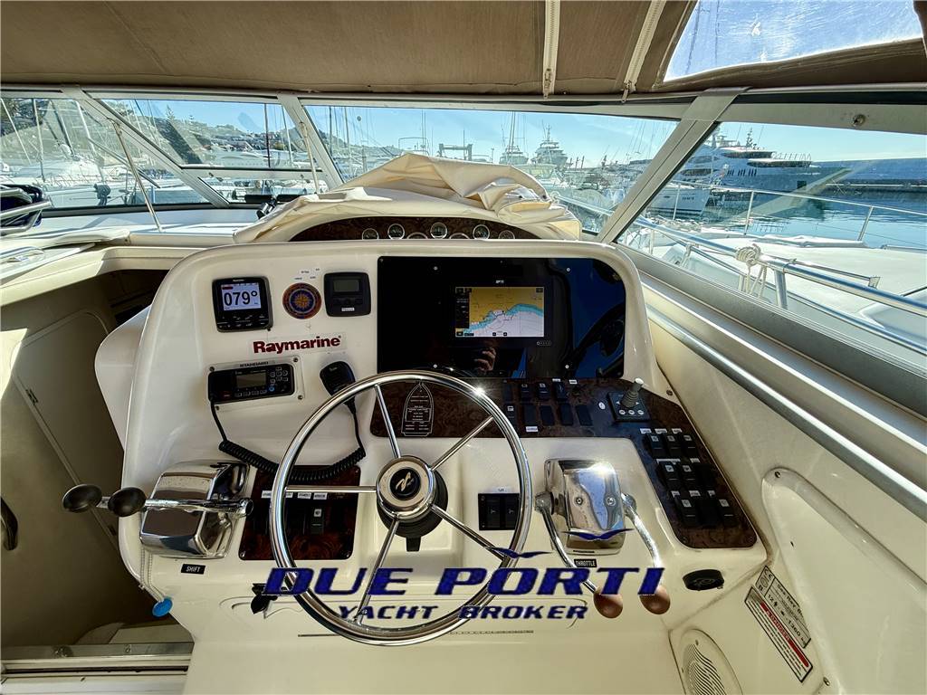 Sea Ray 330 Amberjack