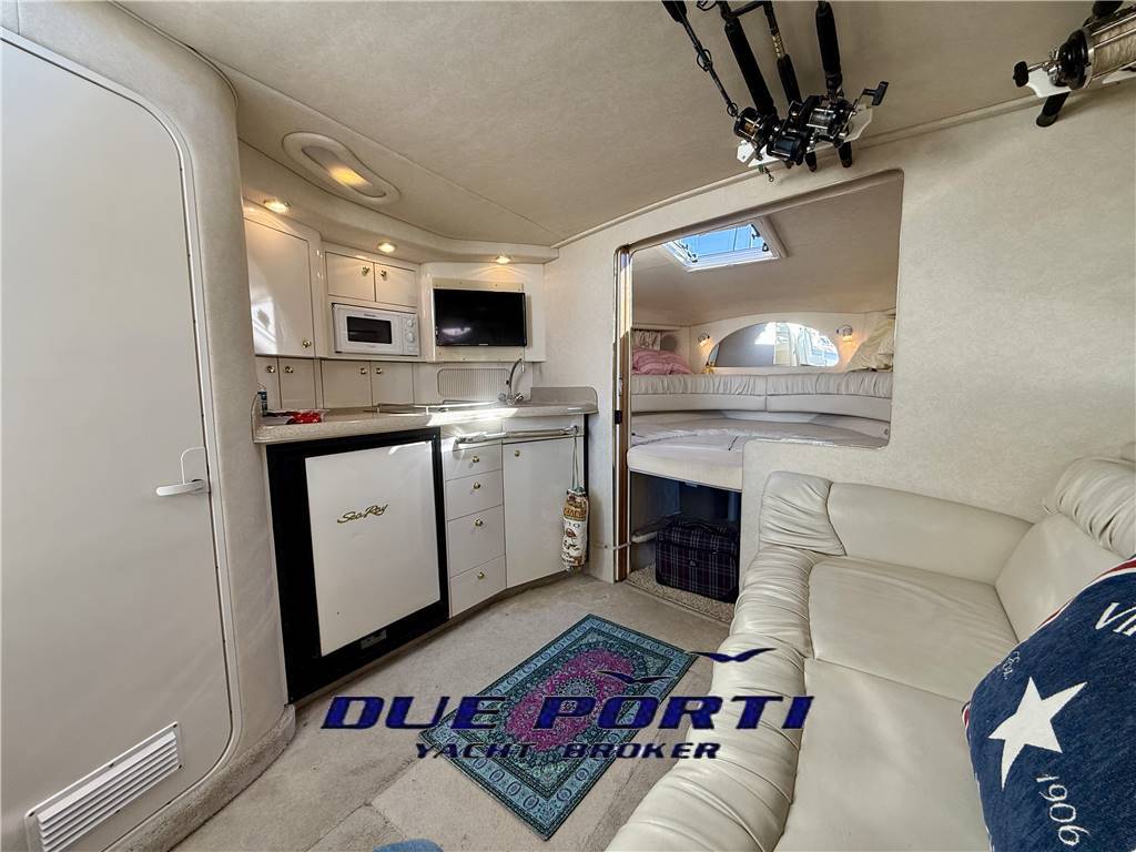 Sea Ray 330 Amberjack