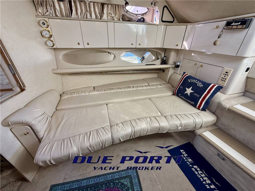 Sea Ray 330 Amberjack