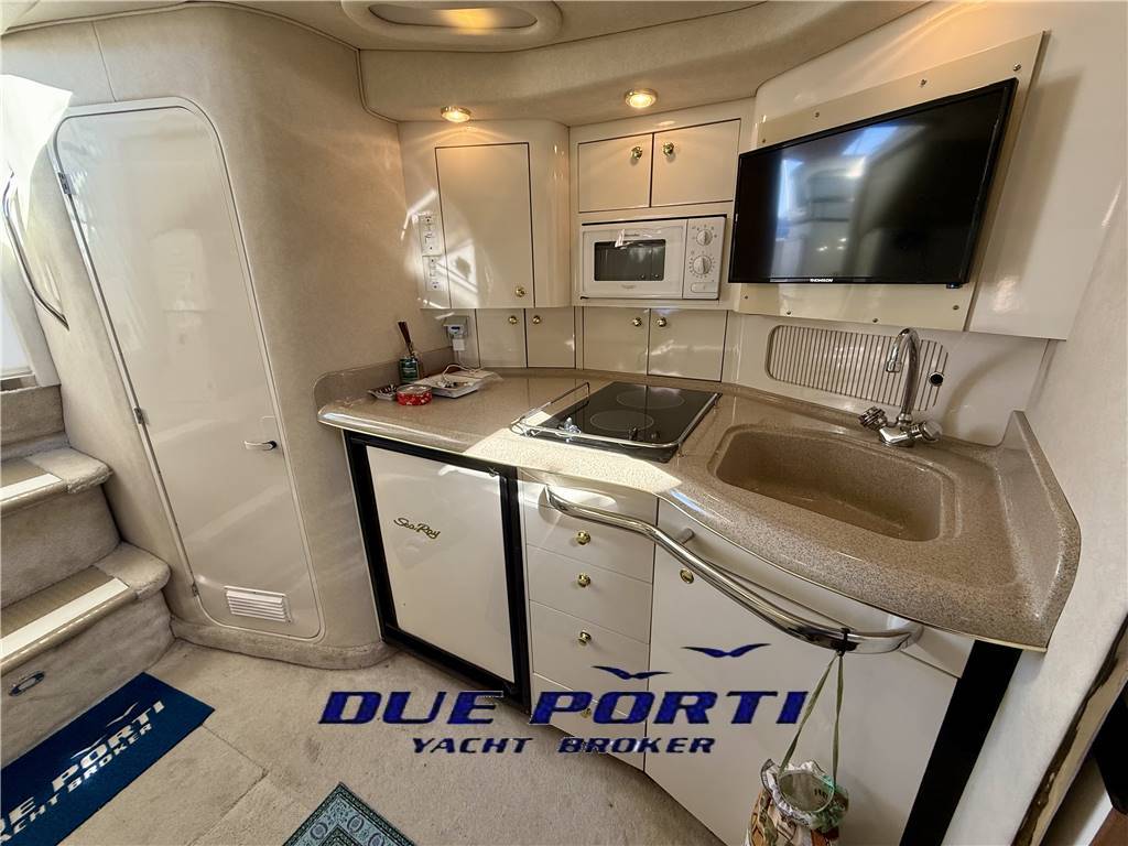 Sea Ray 330 Amberjack