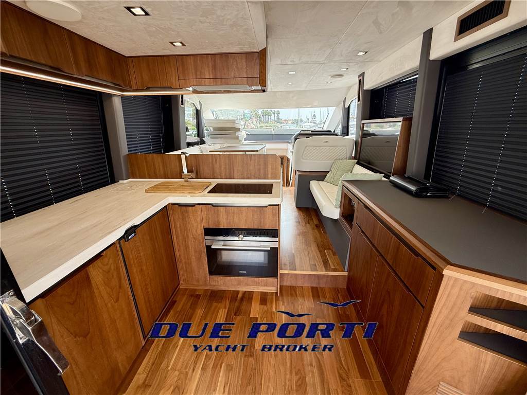 Galeon 460 fly