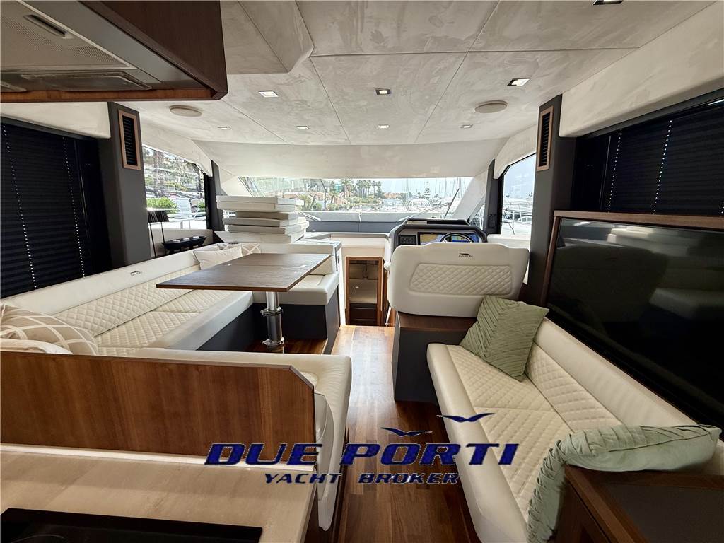 Galeon 460 fly