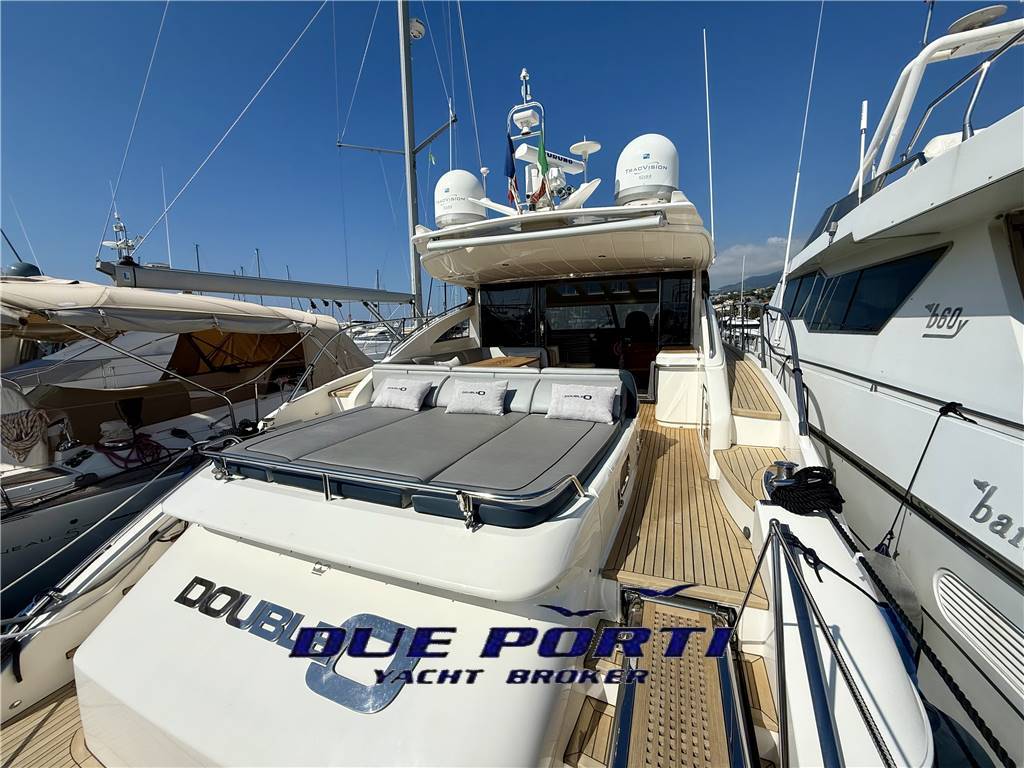 Princess V62