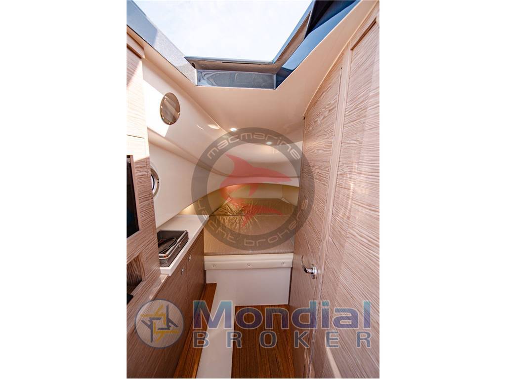 SACS STRIDER 11-SUNDECK