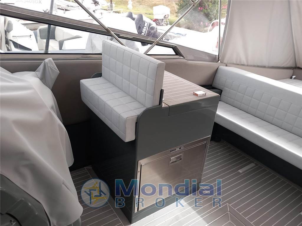 TORNADO 38 CLASSIC