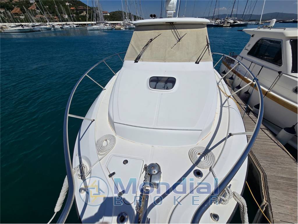 Boston Whaler 345 Conquest