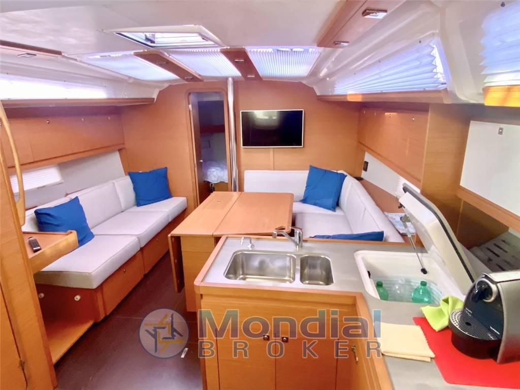 Dufour Grand Large 390