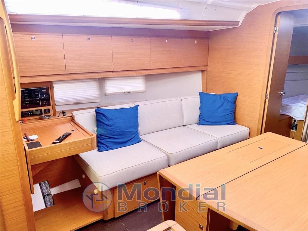 Dufour Grand Large 390