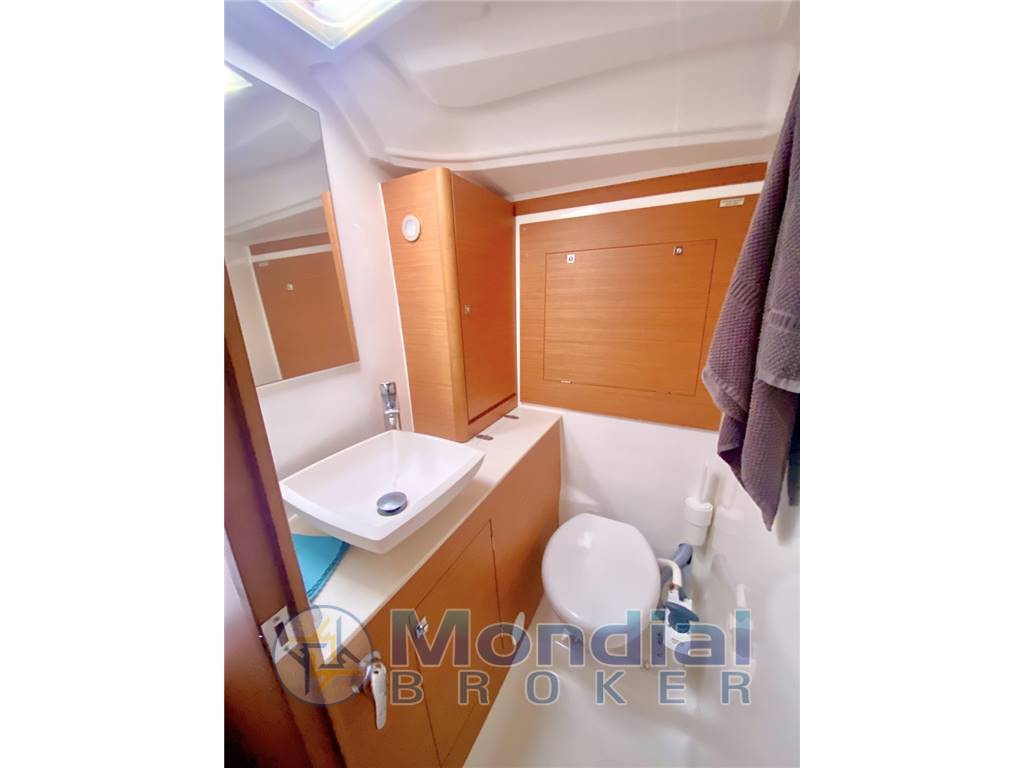 Dufour Grand Large 390