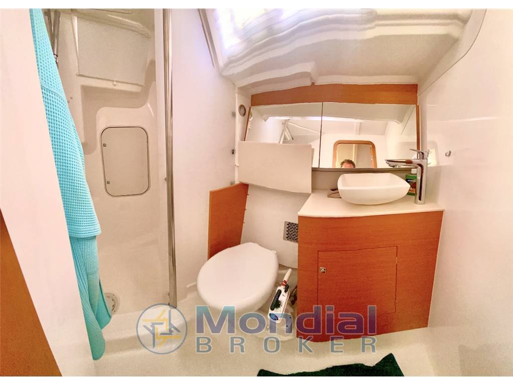 Dufour Grand Large 390