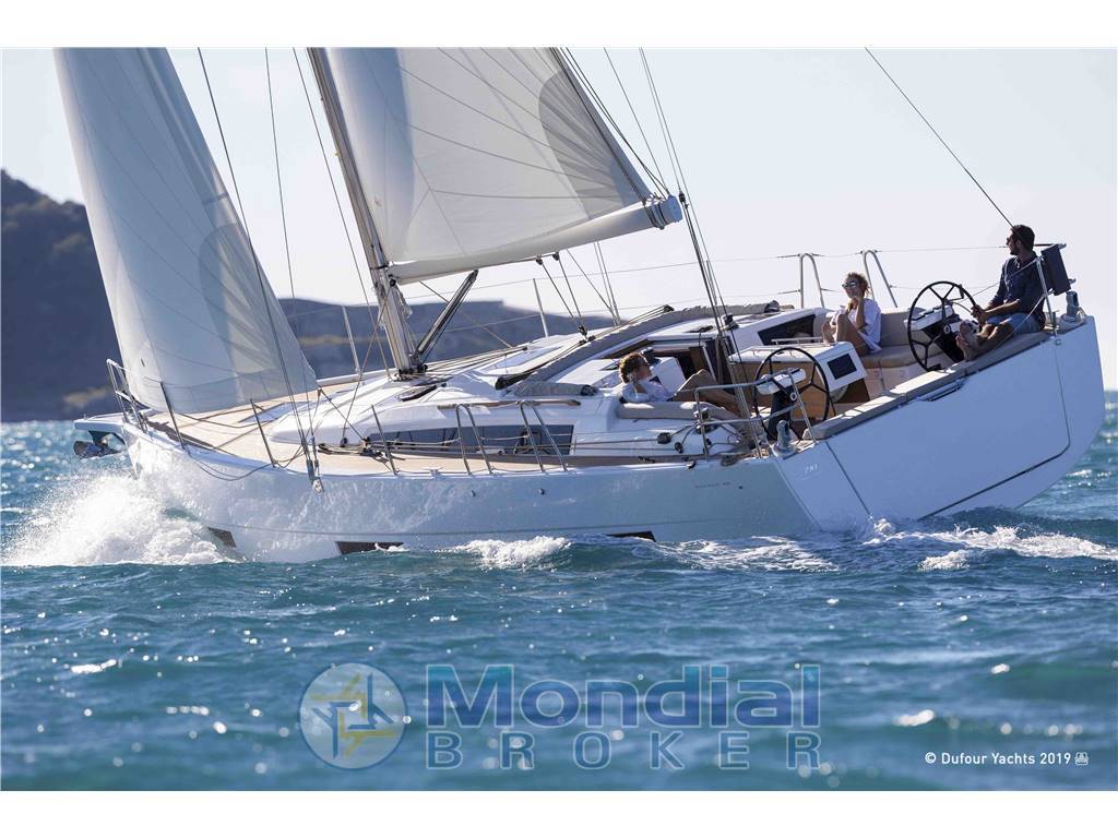 Dufour Grand Large 390