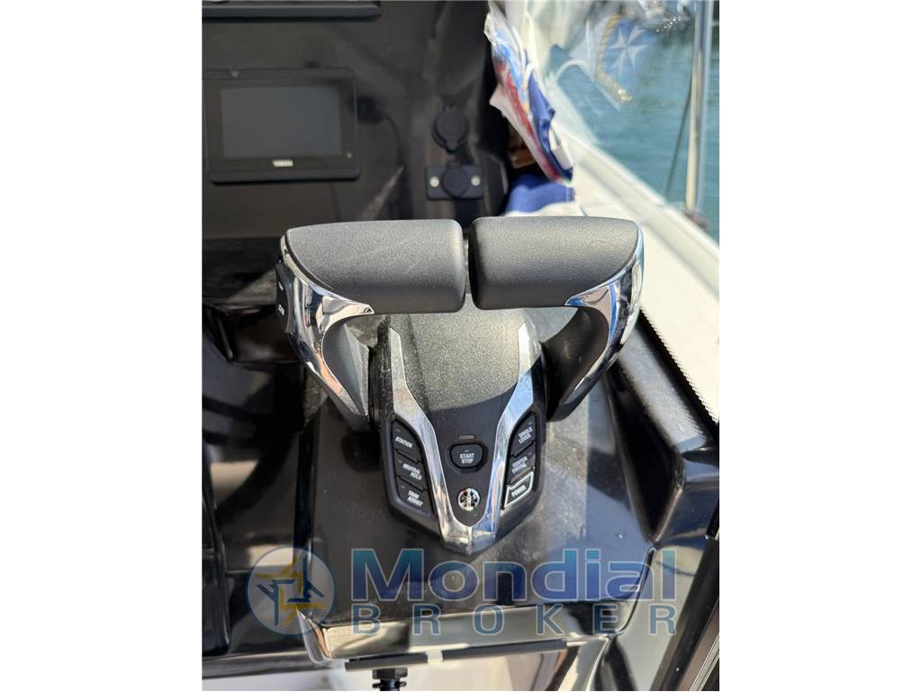 JEANNEAU  MERRY FISCHER MERRY FISHER 1095 FLY