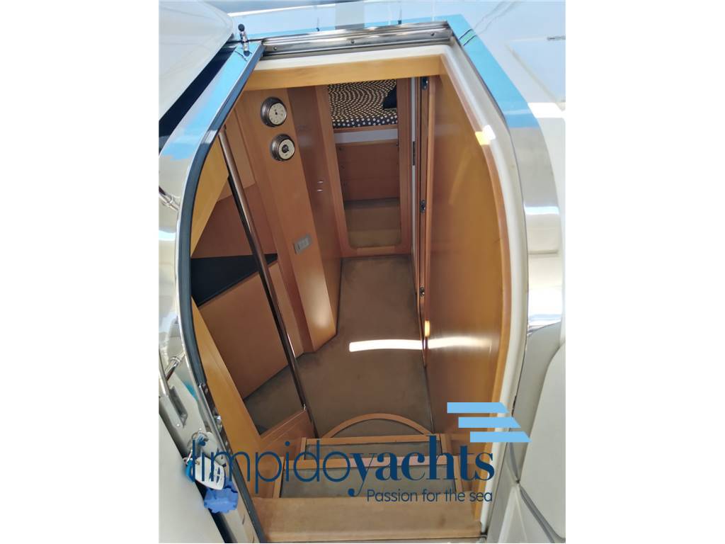 UNIESSE MARINE 48' ht