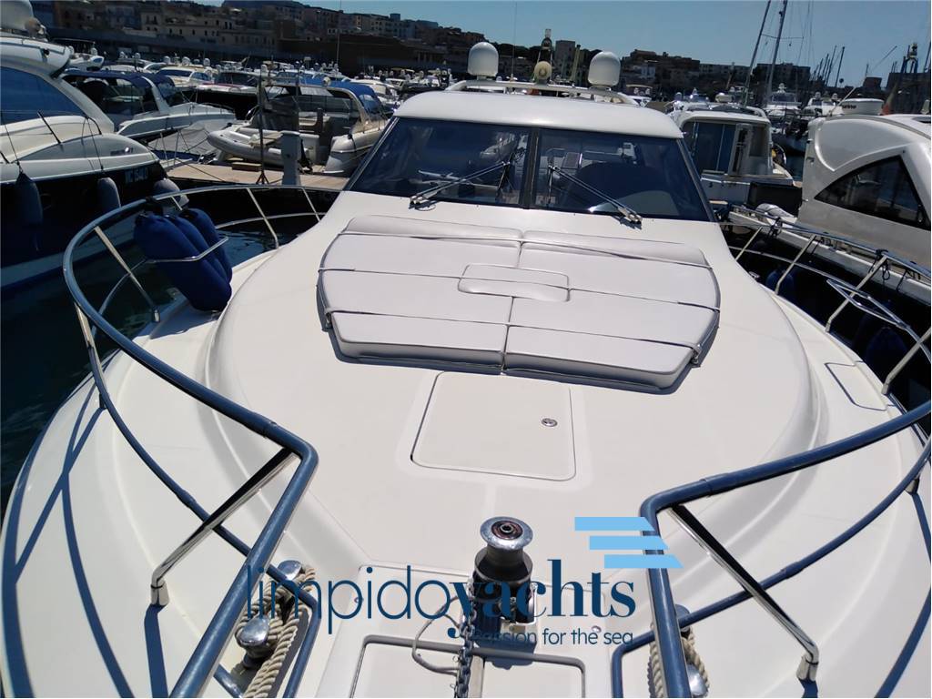 UNIESSE MARINE 48' ht