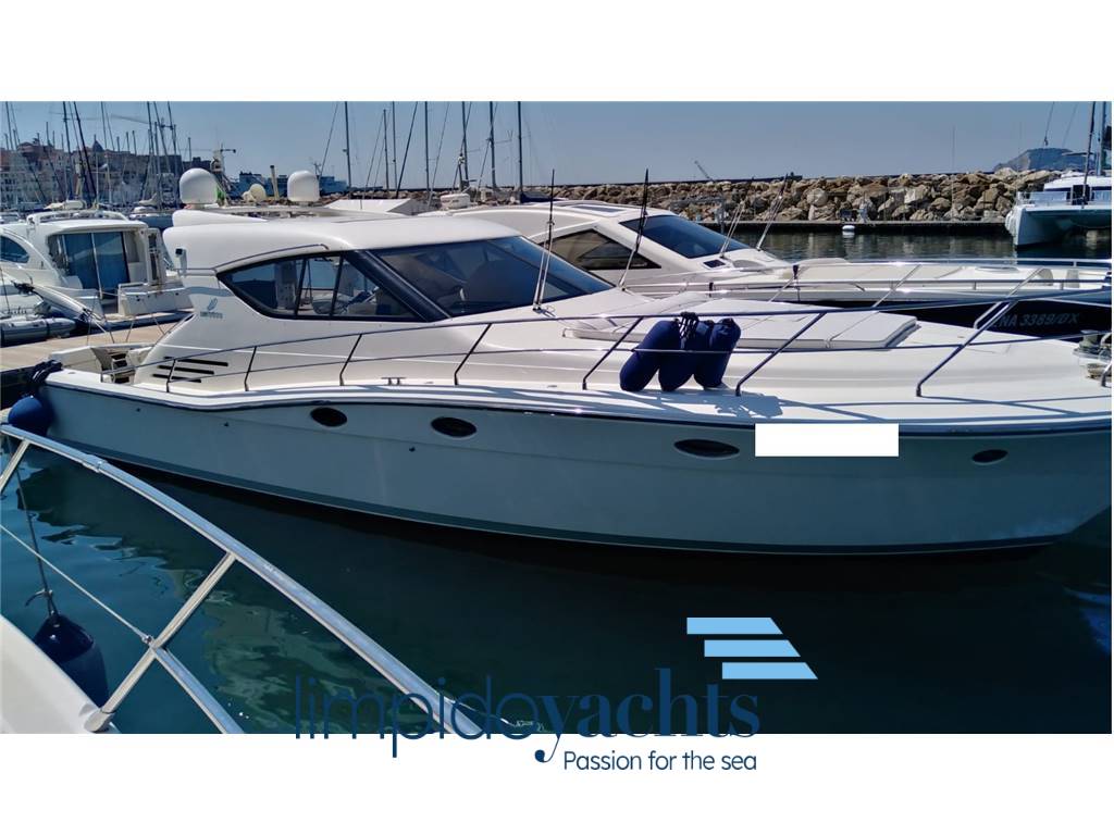 UNIESSE MARINE 48' ht