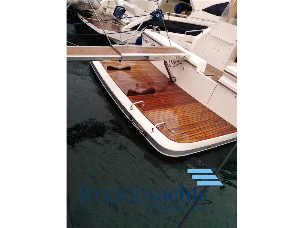 UNIESSE MARINE 48' ht