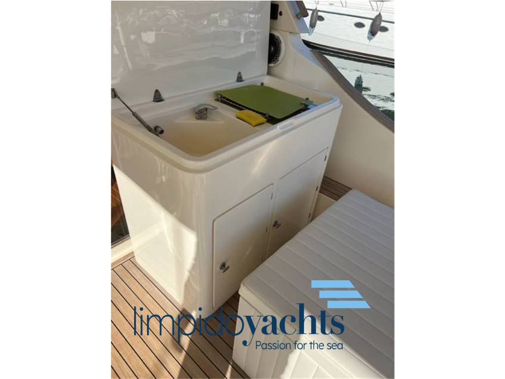 MOCHI CRAFT (Gruppo Ferretti) DOLPHIN 51'