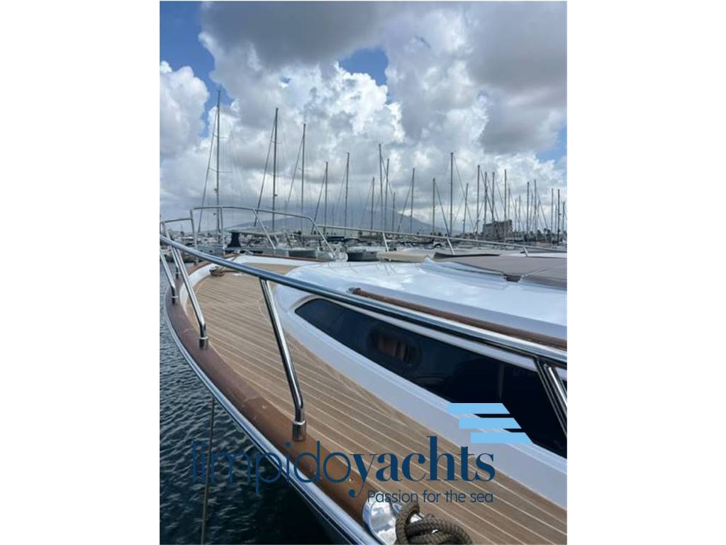 MOCHI CRAFT 51' DOLPHIN