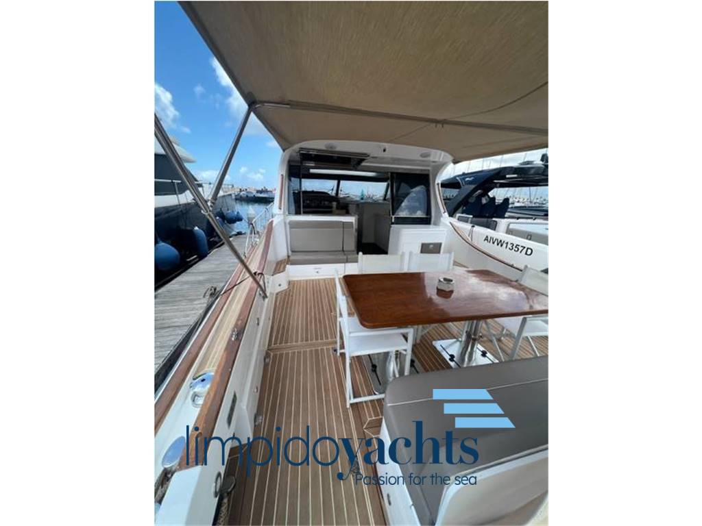 MOCHI CRAFT 51' DOLPHIN