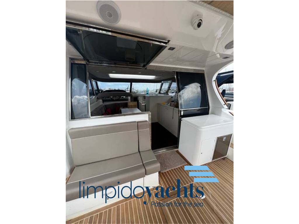 MOCHI CRAFT 51' DOLPHIN