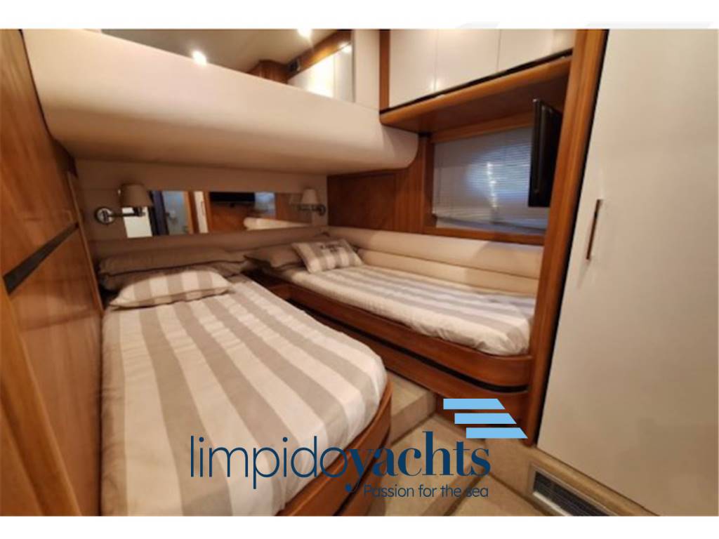 CAYMAN YACHT 55/58 HT WALK AROUND