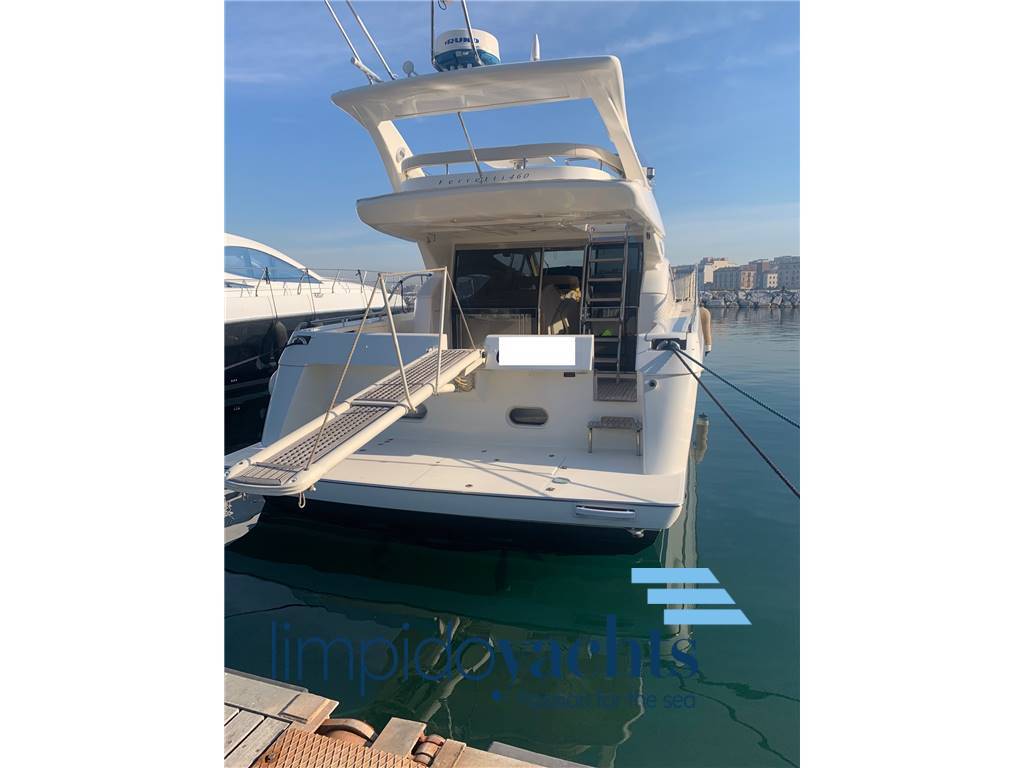 FERRETTI YACHTS 460