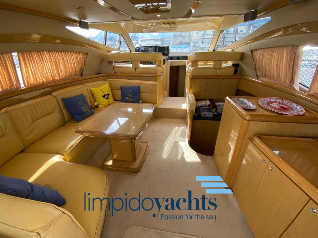 FERRETTI YACHTS 460