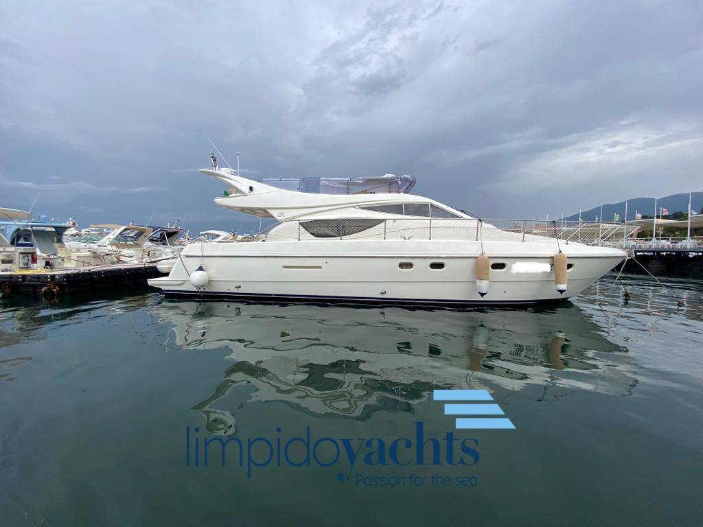 FERRETTI YACHTS 460
