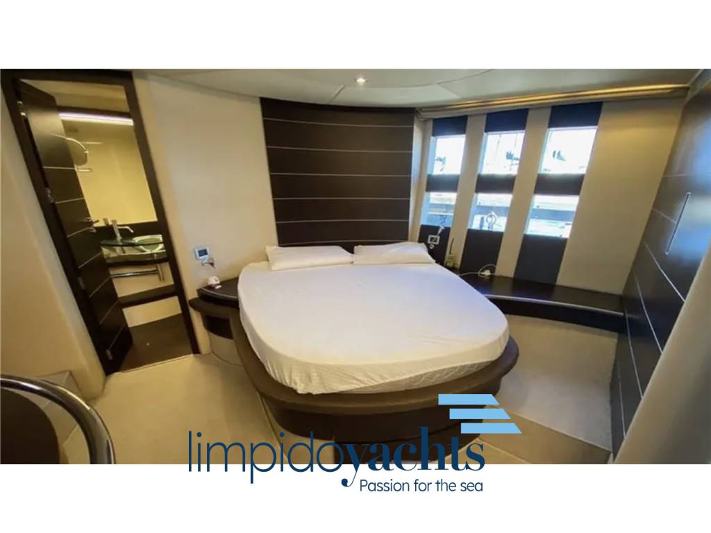 AZIMUT BENETTI 68S