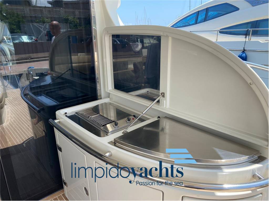 AZIMUT BENETTI 68S