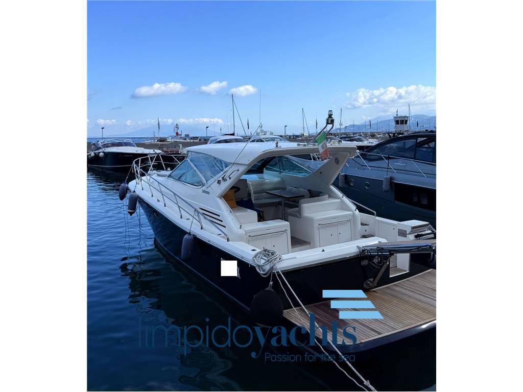 UNIESSE MARINE 42' ht