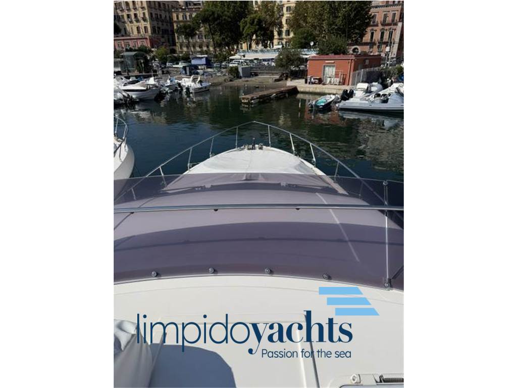 FERRETTI YACHTS 551