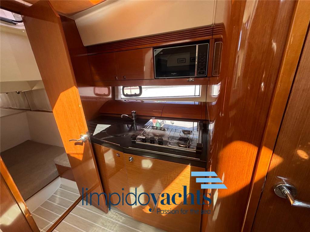 JEANNEAU LEADER 10